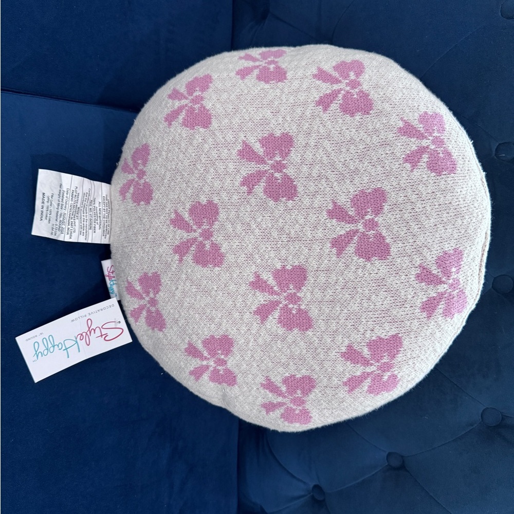 Pink Floral Knit Round Cushion